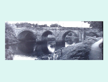 Stone built Yarm Bridge